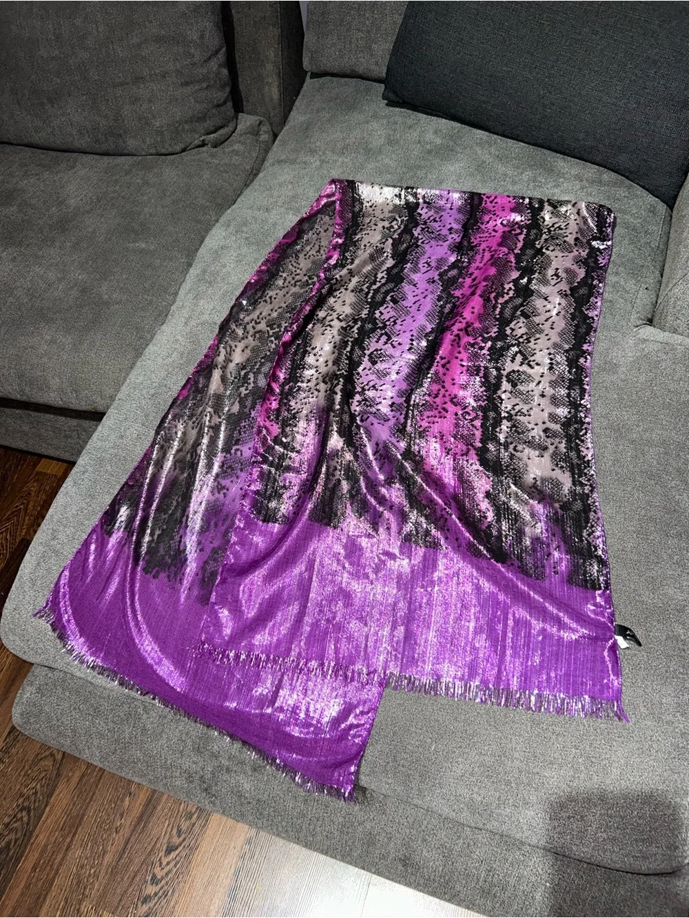 Vintage Apt. 9 Purple/ Black Patterned Women's Scarf/Wrap/Pashmina-metallic